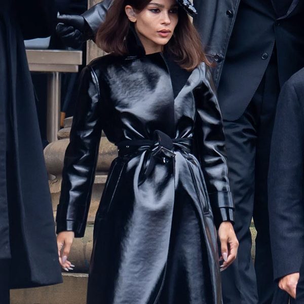 Zoë Kravitz The Batman 2022 Black Coat